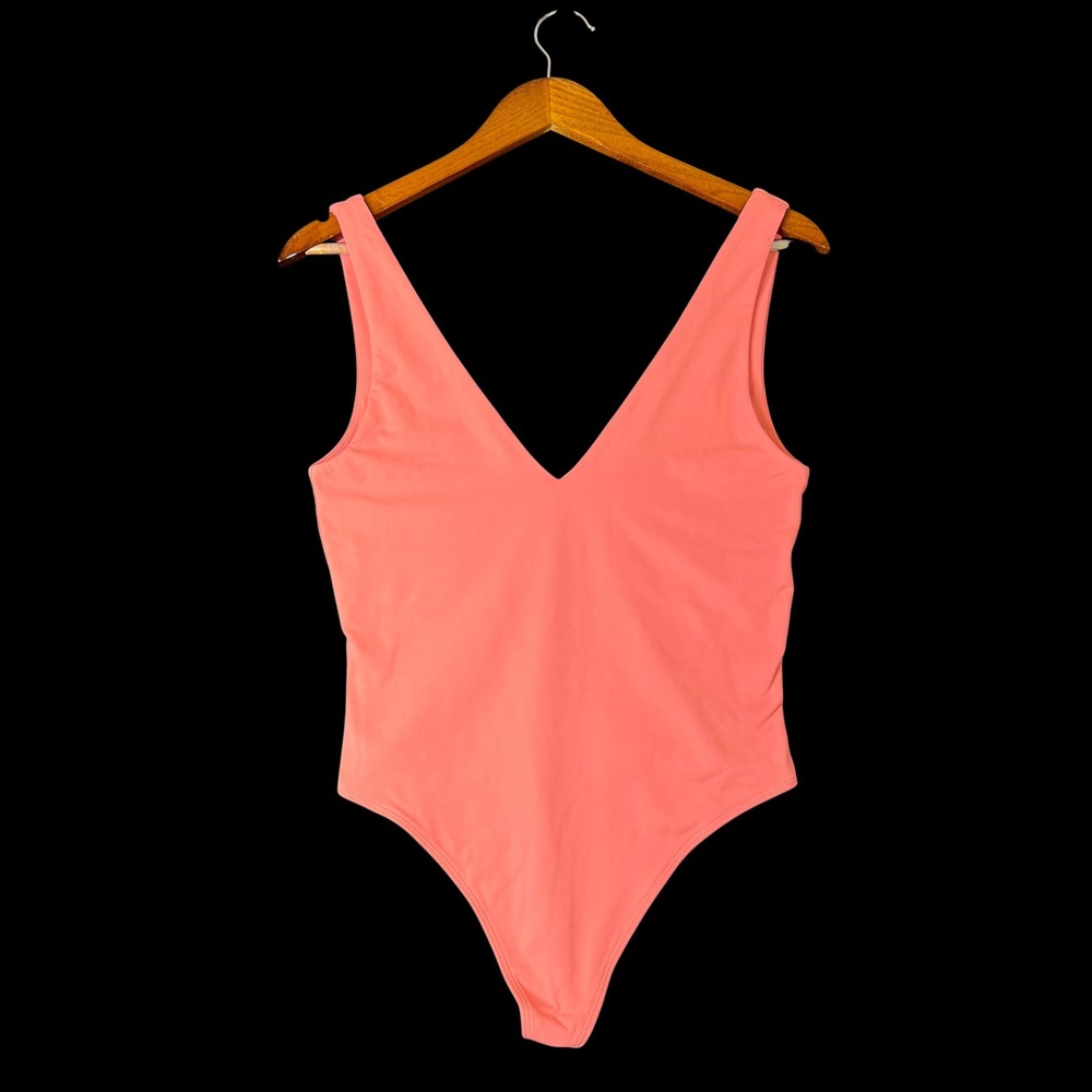 Babaton Aritzia Coral V-Neck Thong Bodysuit Size Large L Minimalist